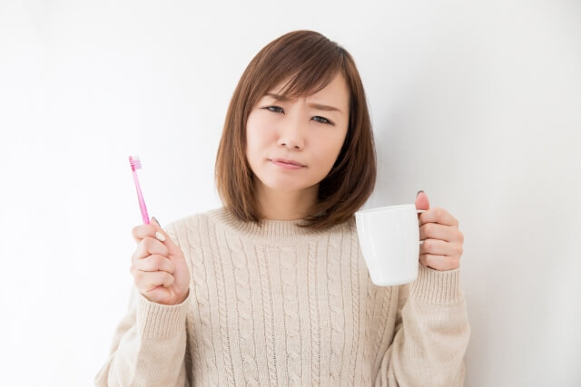 歯磨きがめんどくさい女性