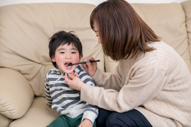 仕上げ磨き